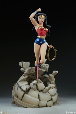 Wonder Woman Statue Animated Series Collection - Thumbnail