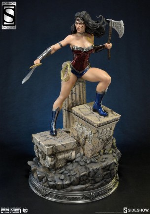 Sideshow Collectibles - Wonder Woman Statue Justice League: New 52