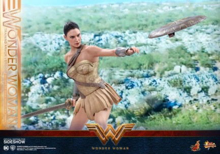 Wonder Woman (Training Armor Version) Sixth Scale Figure - Thumbnail