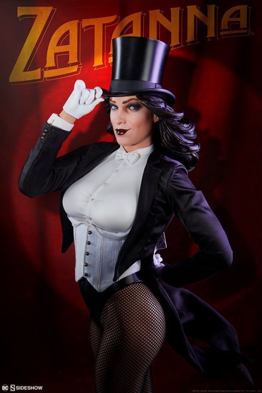 Zatanna Premium Format Figure